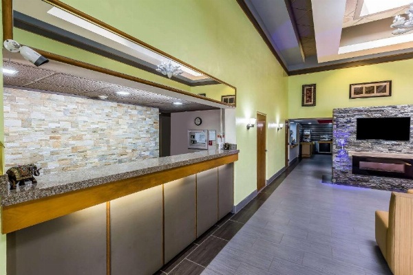 Rodeway Inn Knoxville image 8
