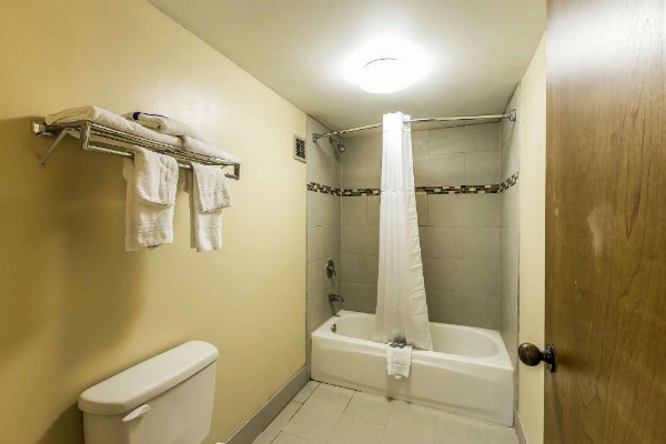 Rodeway Inn Knoxville image 9